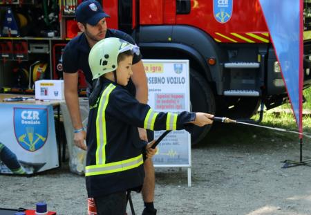 Na Pohodu ob reki izpostavili pomembnost povezovanja (2)